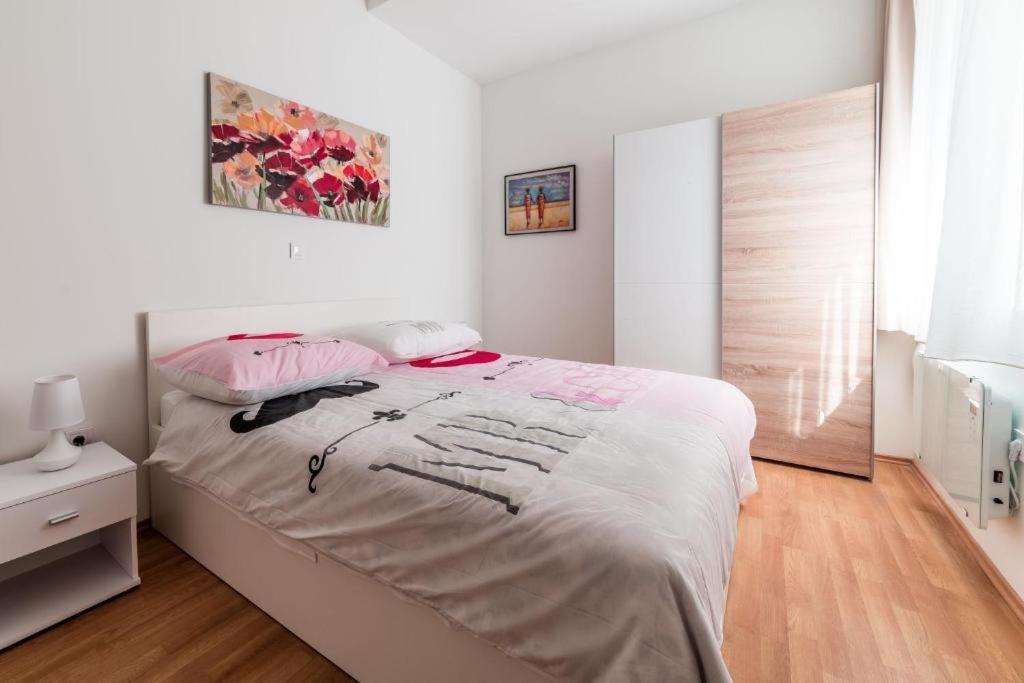 F12 Apartments Zagreb Luaran gambar